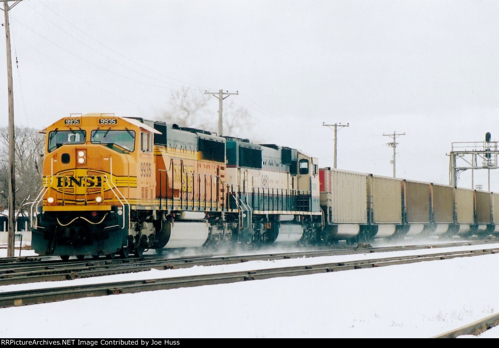 BNSF 9935 West